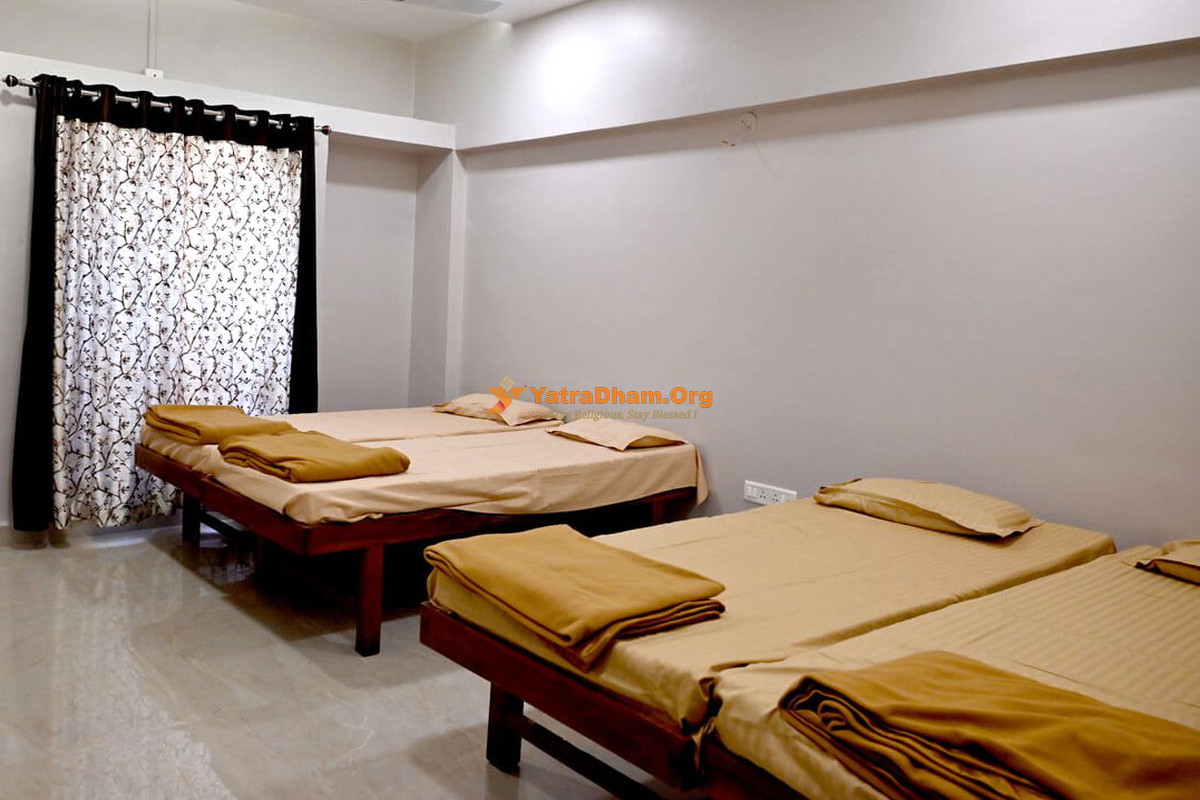 Shree Ballaleshwar Devasthan Bhakt Niwas Pali (Maharashtra) 2 No of Beds Room