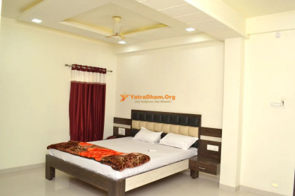 Shiv Sai Lodge - Ambajogai