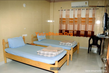 Shree Swaminarayan Vishranti Bhuvan Bhat - Ahmedabad