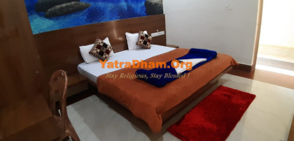 Aatitheyam yatrik Niwas - Amarkantak