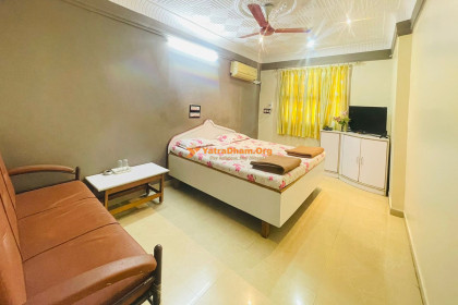 Hotel Rajdhani And Guest House - Halol (Pavagadh)
