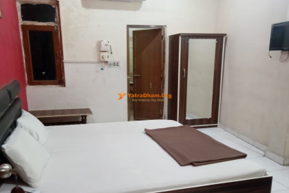 Mathura - Shree Guru Krupa Atithi Gruh