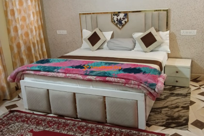 Hotel Shivanand - Varanasi