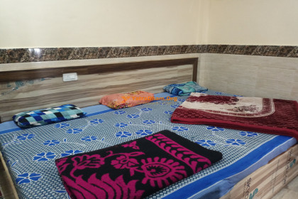 Shri Shyam Seva Ashram - Vrindavan