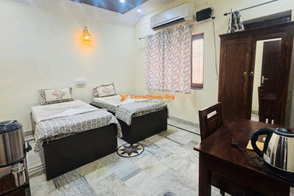 ISKCON Seva Sadan (1) - Vrindavan  (Near ISKCON Goshala)