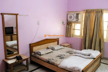 Shakti Pathikashram (Yevla Bidivala) - Ambaji