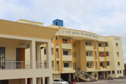 Mumbai Maratha Fruitwala Dharamshala (Old Building) - Alandi