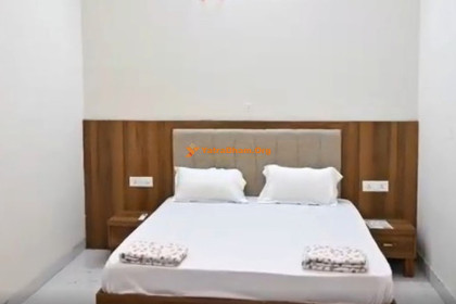 Vasudev Bhawan (Shree Shakti Bhakti Dham Ashram) - Vrindavan 