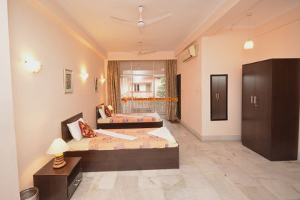 Vamsi Bhavan - Mayapur 