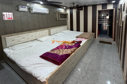 Hotel Aradhya Riya - Naimisharanya