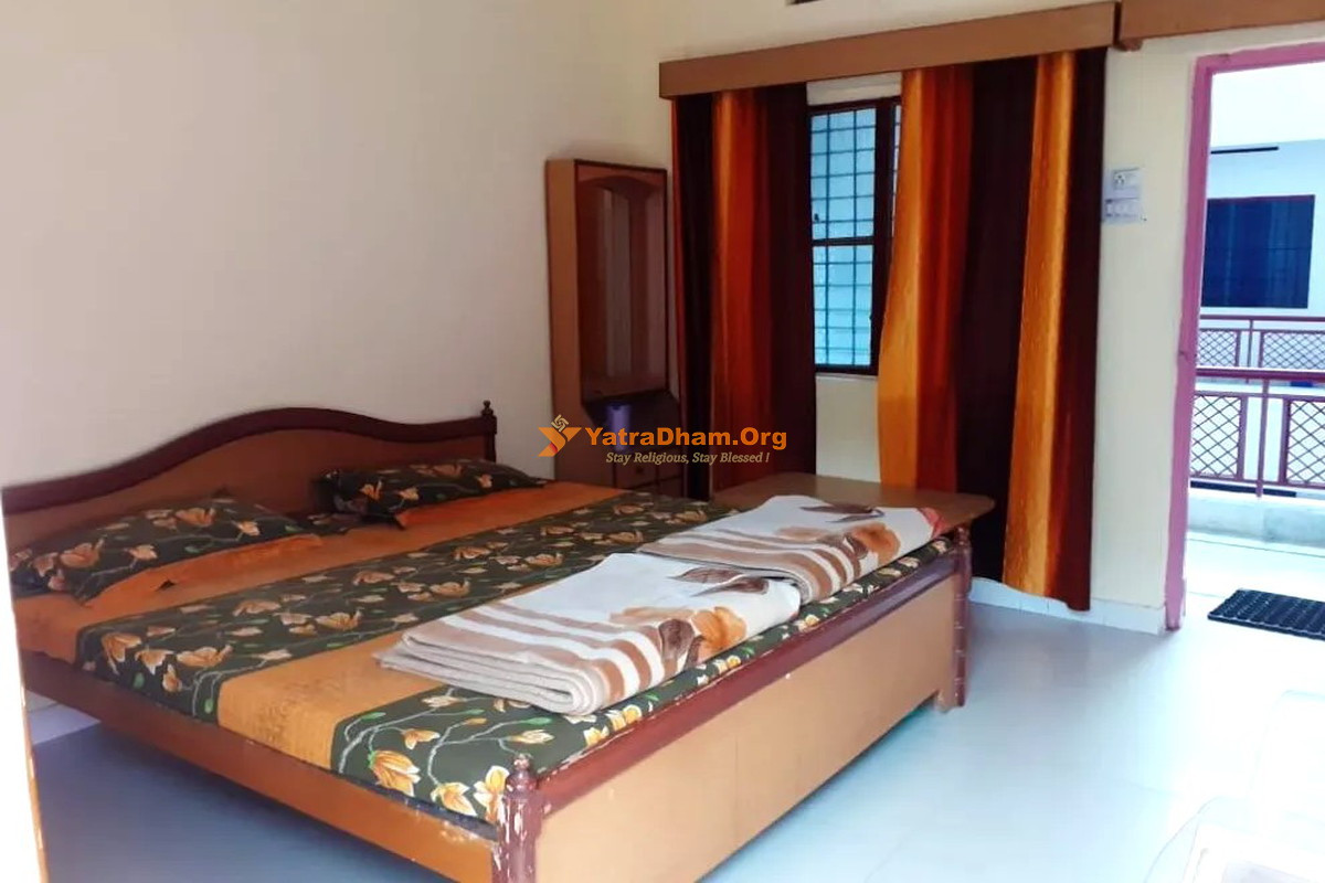 Hotel Jagatraj - Sitapur Kedarnath