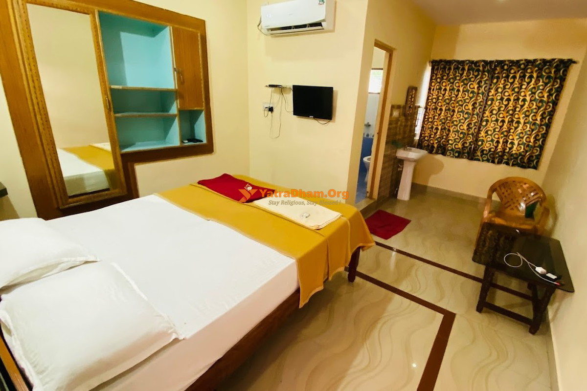 Hotel Varsha - Hampi