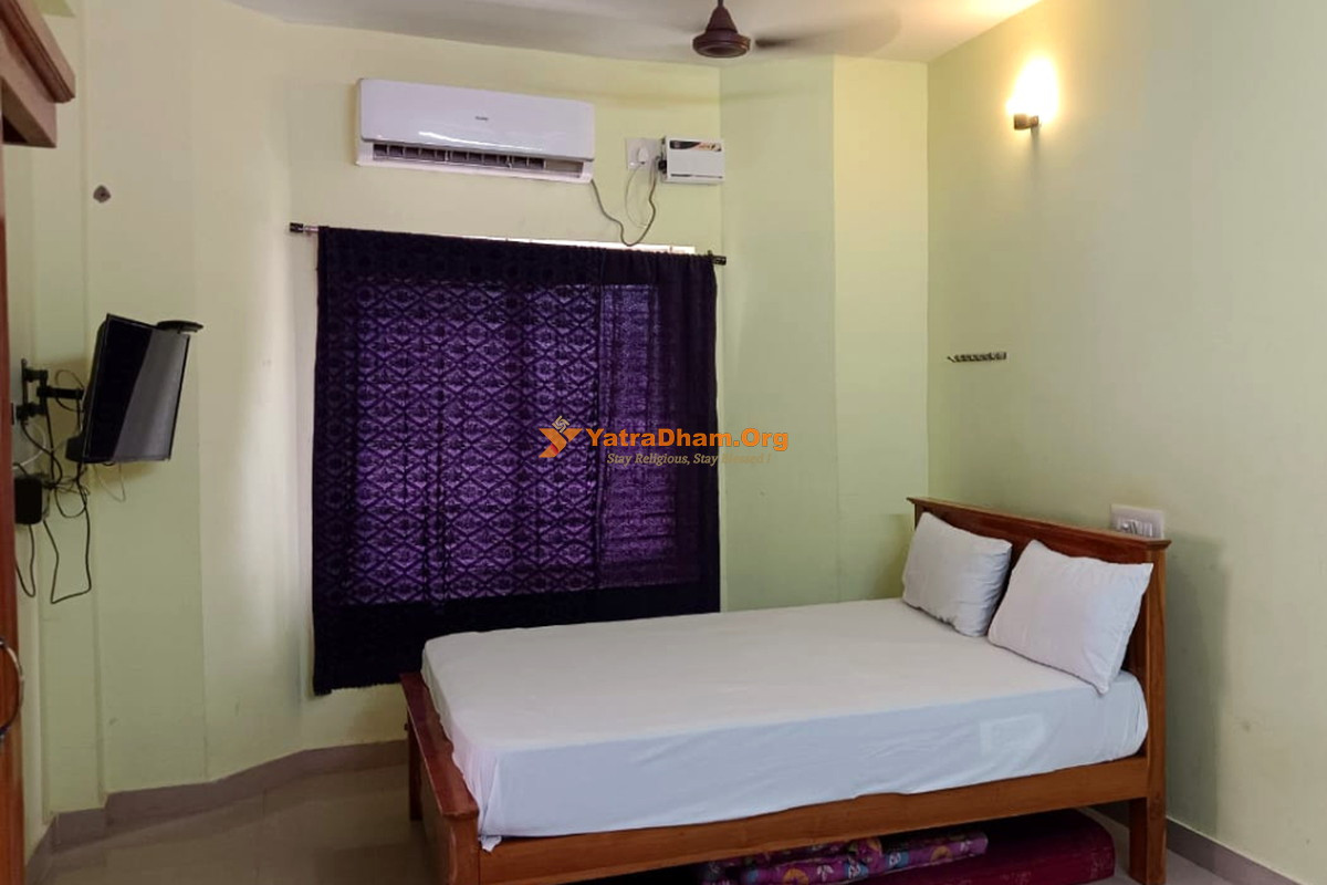 Rameshwaram - Nadar Lodge (Near Temple)