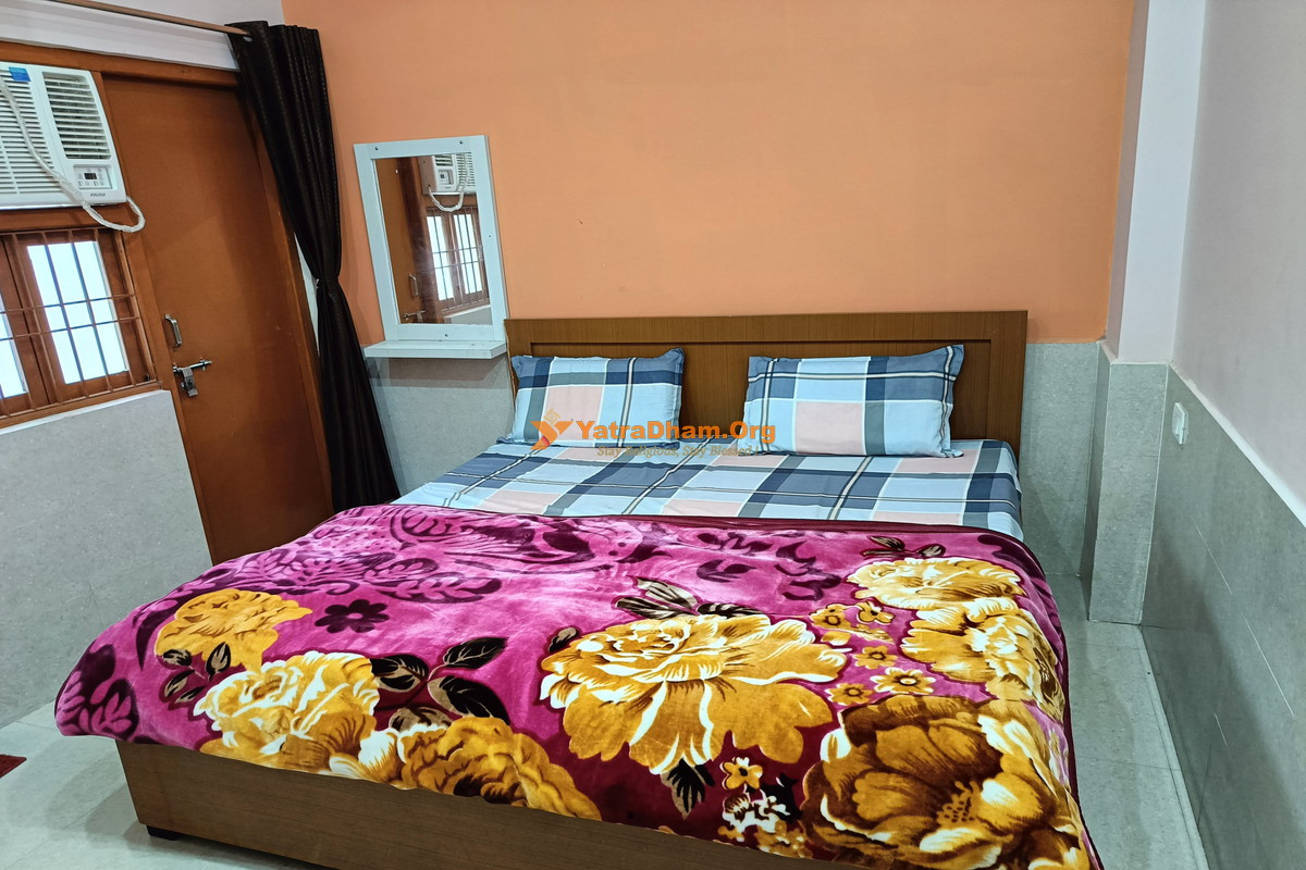 Shree Radha Mohan Kunj - Ayodhya