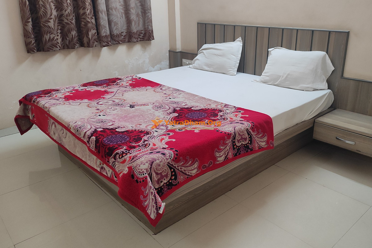 New Indore Sai Bhakta Niwas (old building) - Shirdi