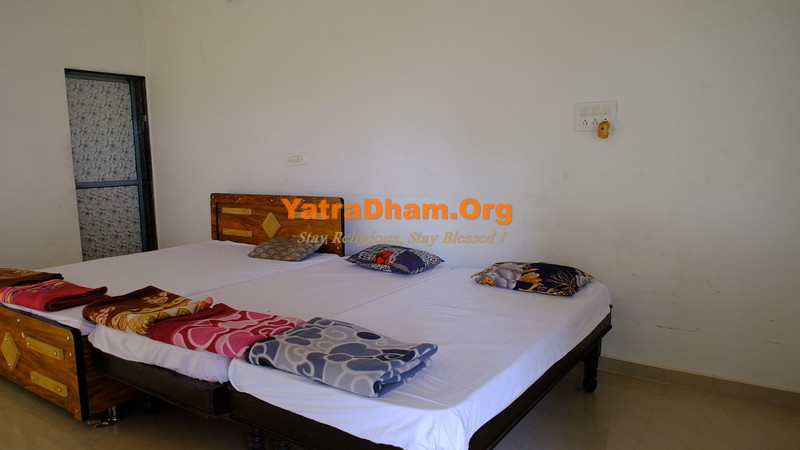 Hotel V J Homestay - Statue Of Unity Budget Stay (Bhanandra)