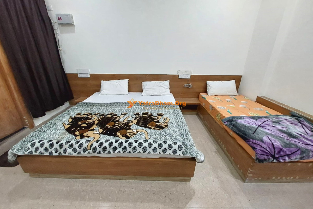 Ladli Palace Guest House - Barsana