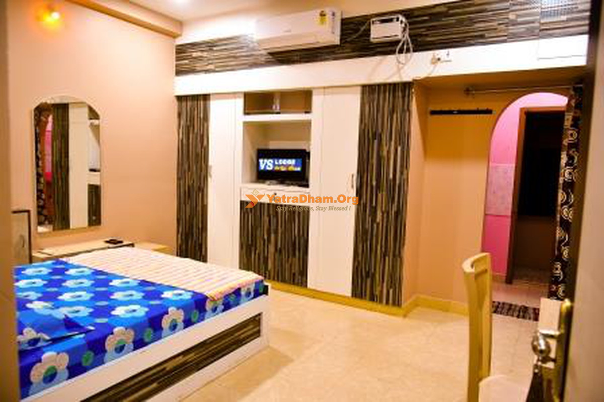 V S Lodge Chidambaram 2 Bed Room