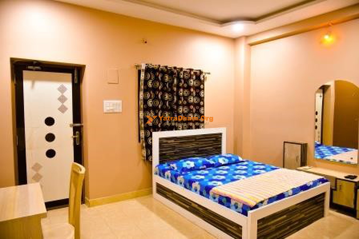 V S Lodge Chidambaram 2 Bed Room