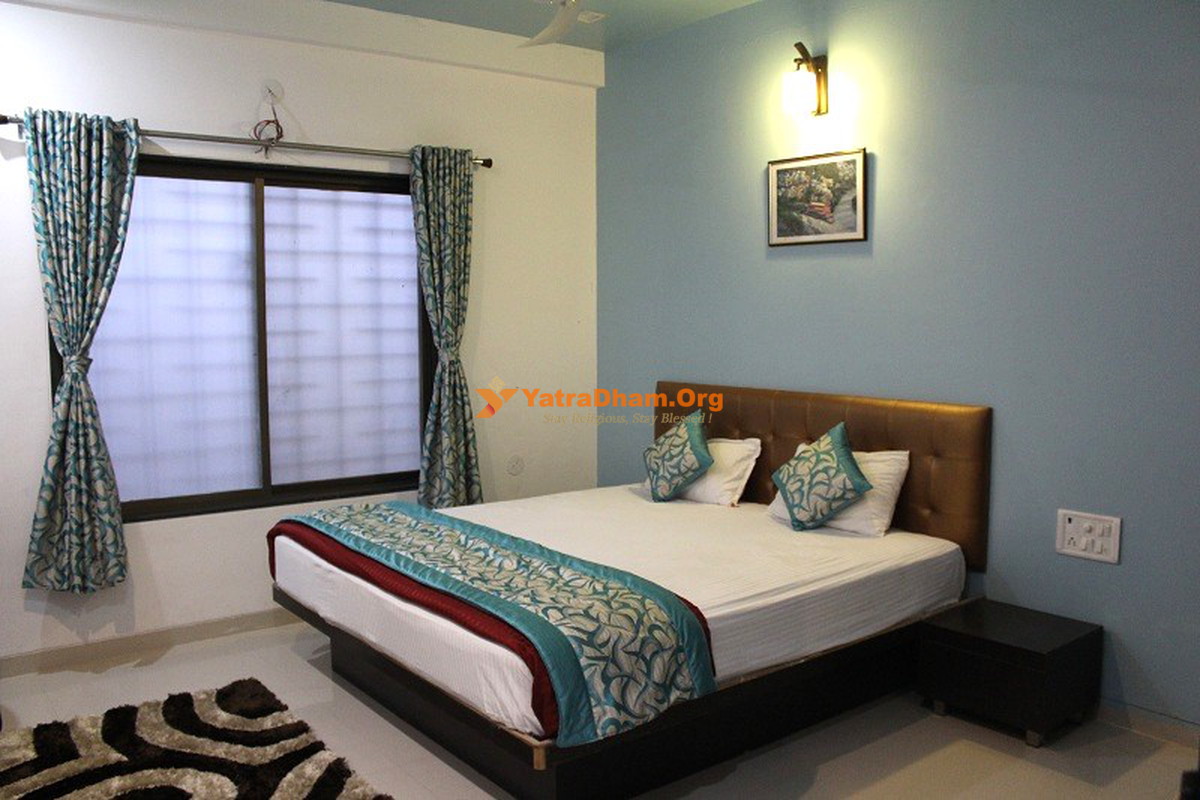 Hotel Girija Lenyadri 2 Bed Room