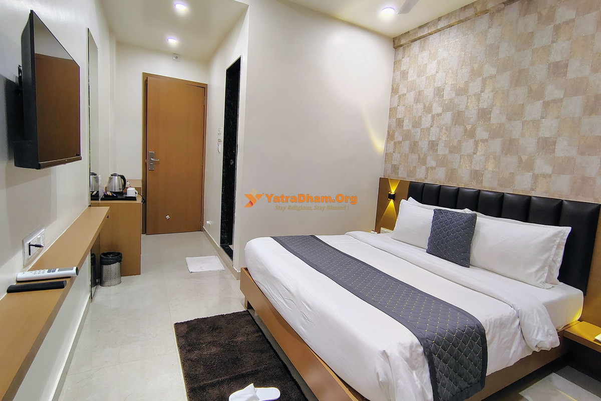 Hotel Shivansh Somnath 2 Bed Deluxe AC Room View