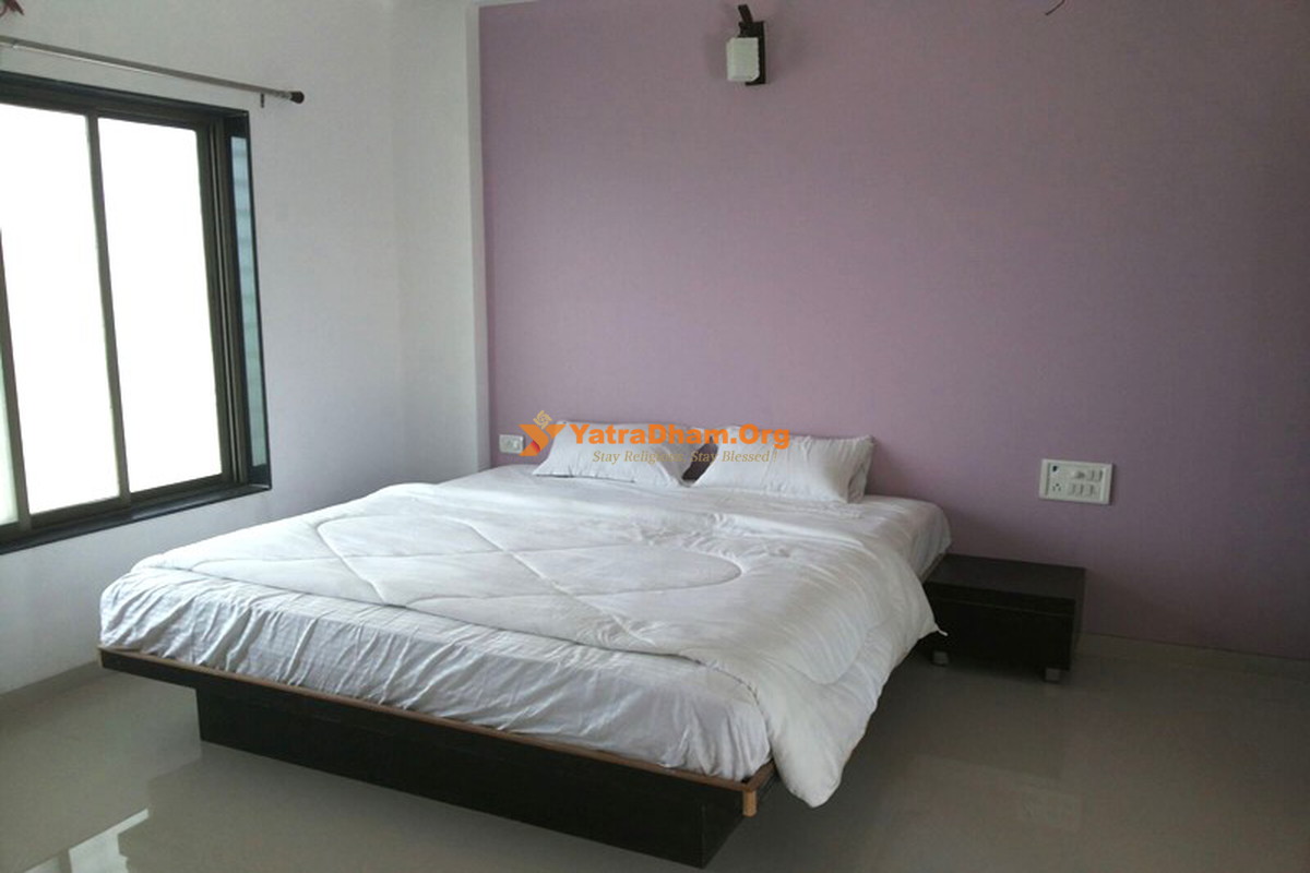 Hotel Girija Lenyadri 2 Bed Room