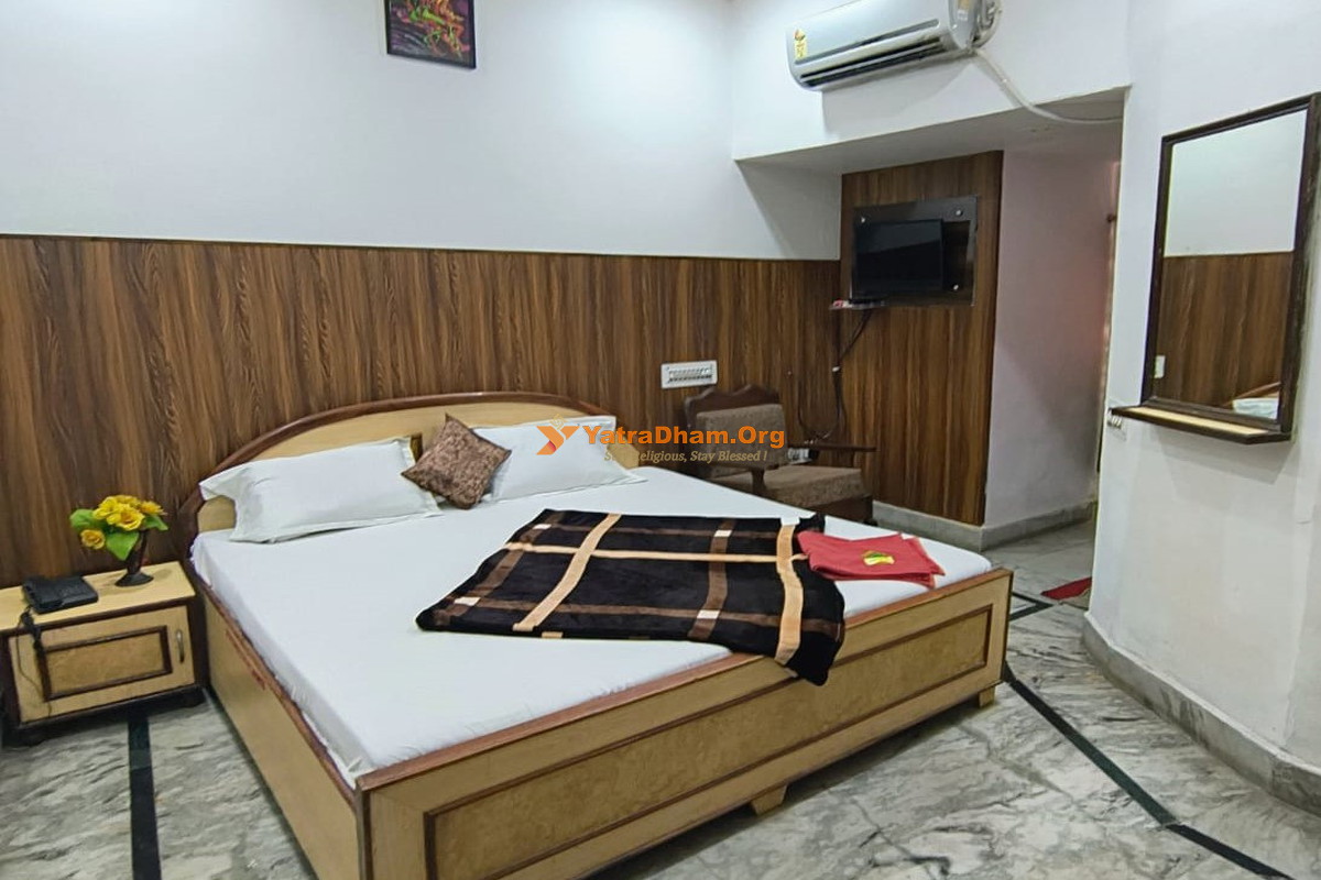 Hotel Swaraj Palace Agra 2 Bed Room