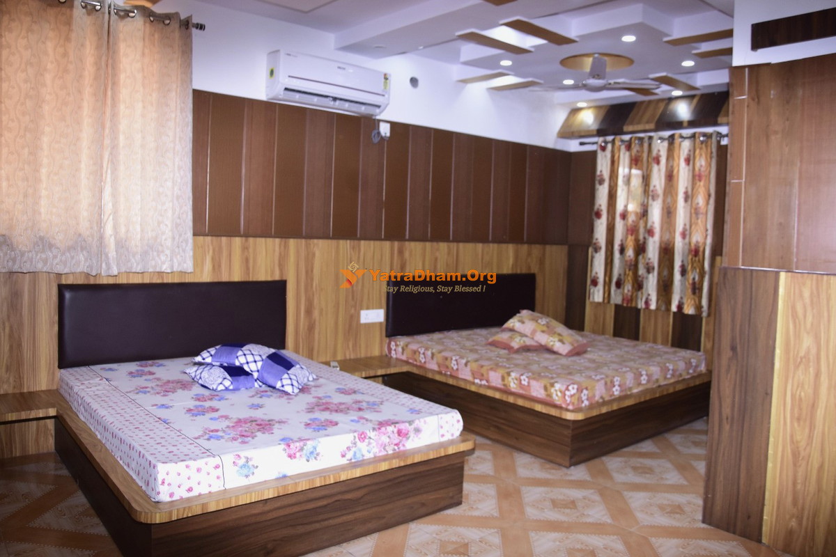 Shri Krishna Pranami Aksharatith Dham Haridwar 4 Bed Room