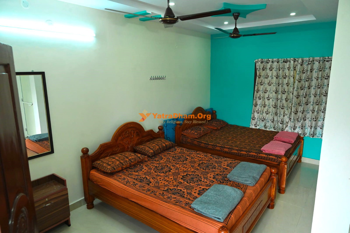 Pithapuram Sri Dattatreya Niwas 4 Bed Room View