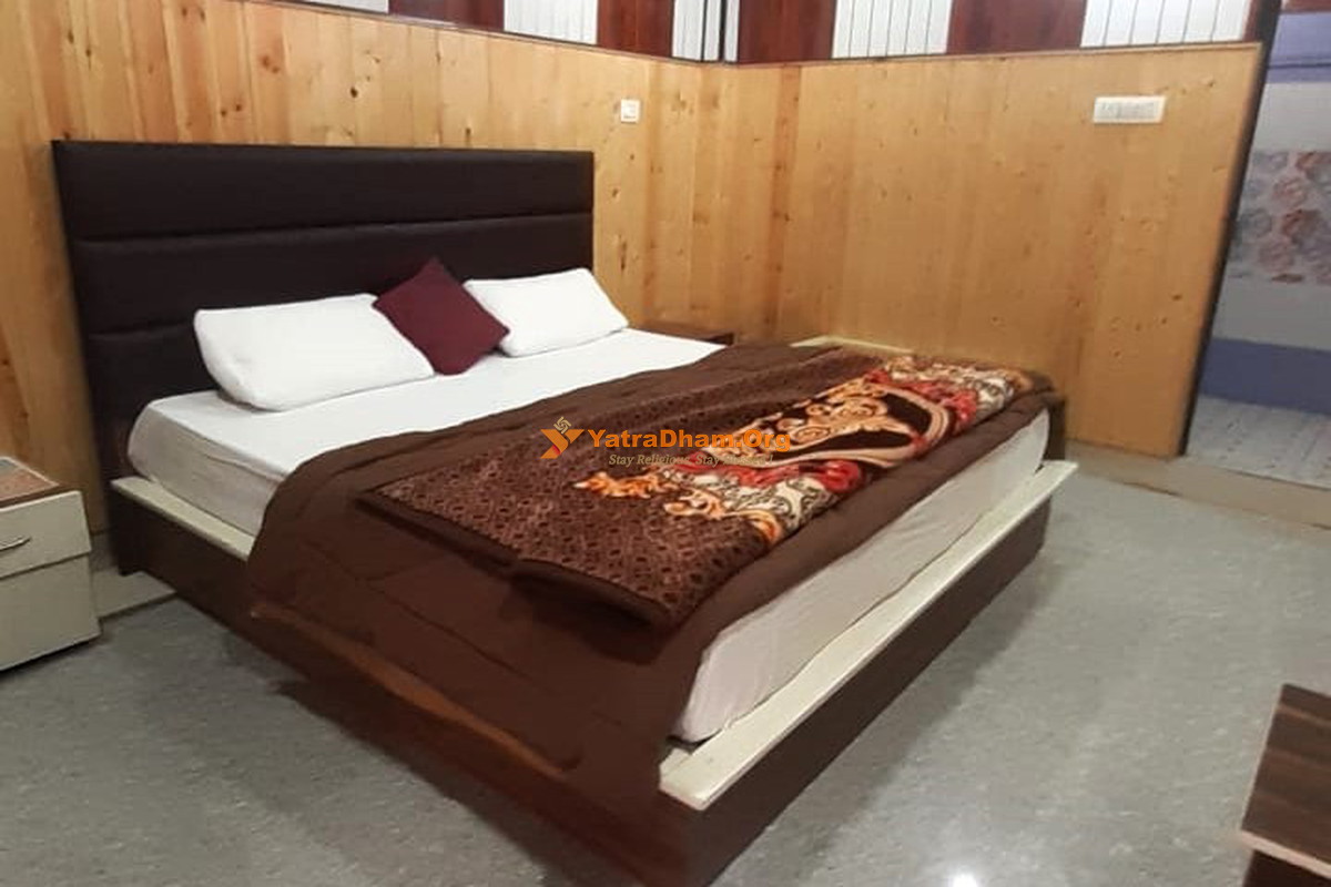 Gayatri Niketan Hotel Gangotri 2 Bed Room