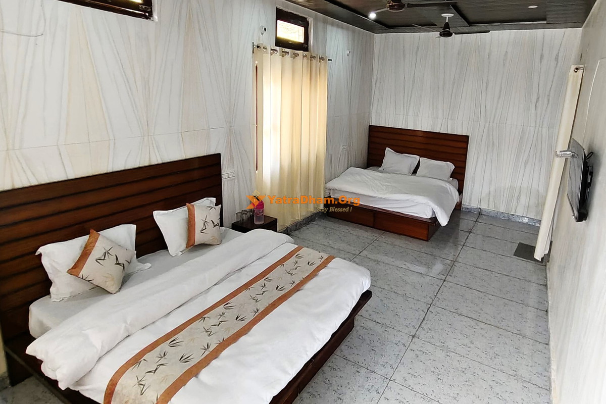 Hotel Aswal Barkot Yamunotri 4 Bed Room