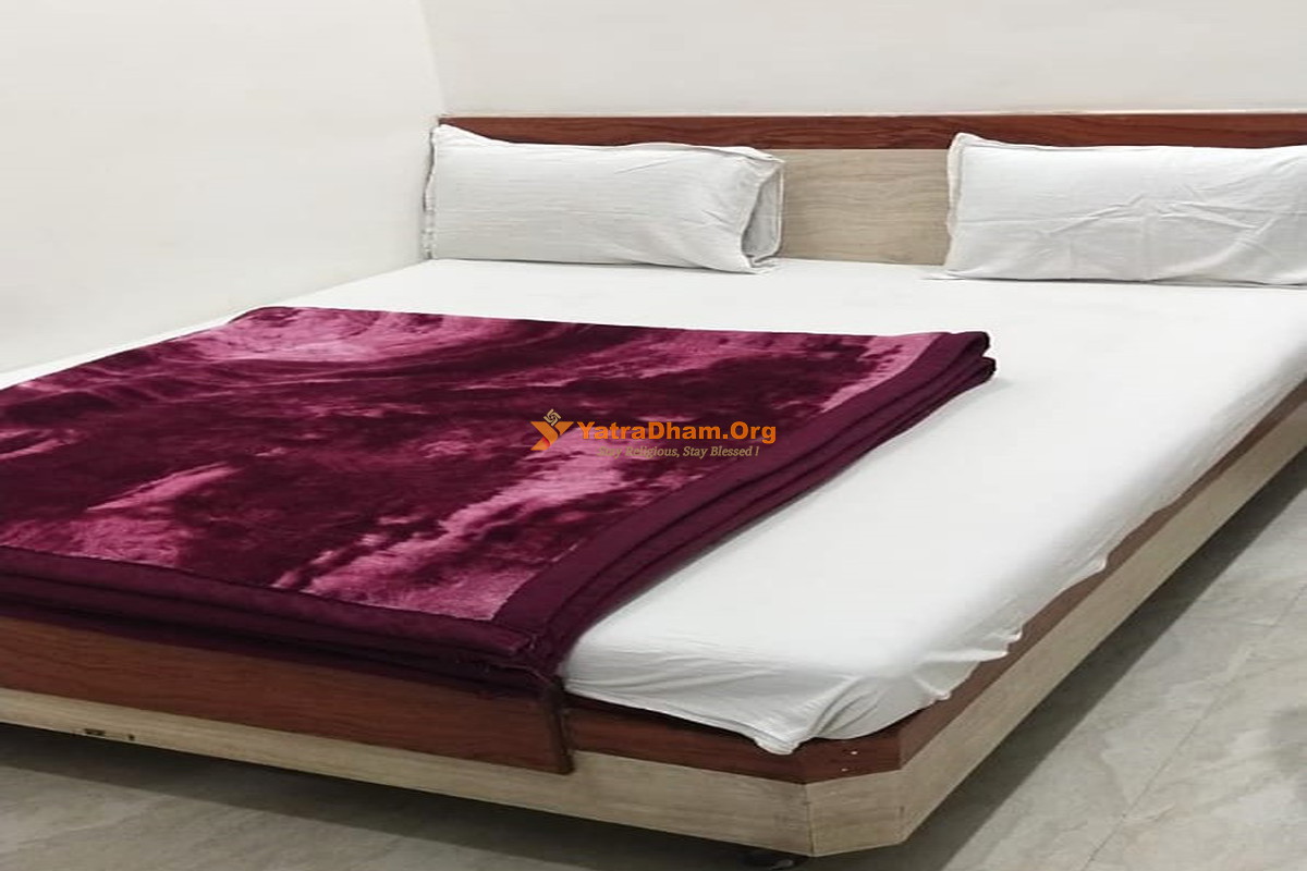 Hotel Dwarka Nilayam Shirdi 2 Bed Room