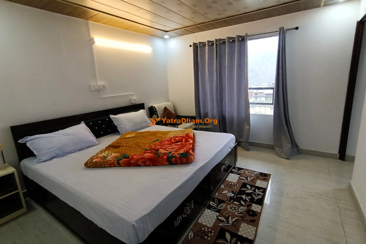 Hotel Diksha Inn Barkot Yamunotri Inn 2 Bed Room