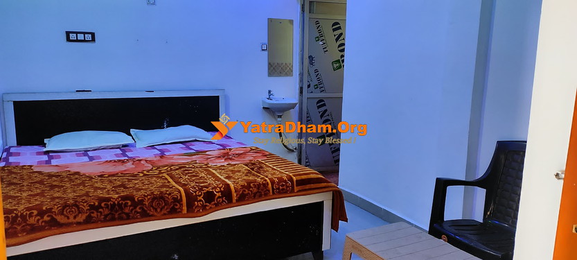 Jai Maa Nanda Devi Guest House Ayodhya Room
