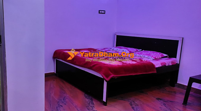 Jai Maa Nanda Devi Guest House Ayodhya Room
