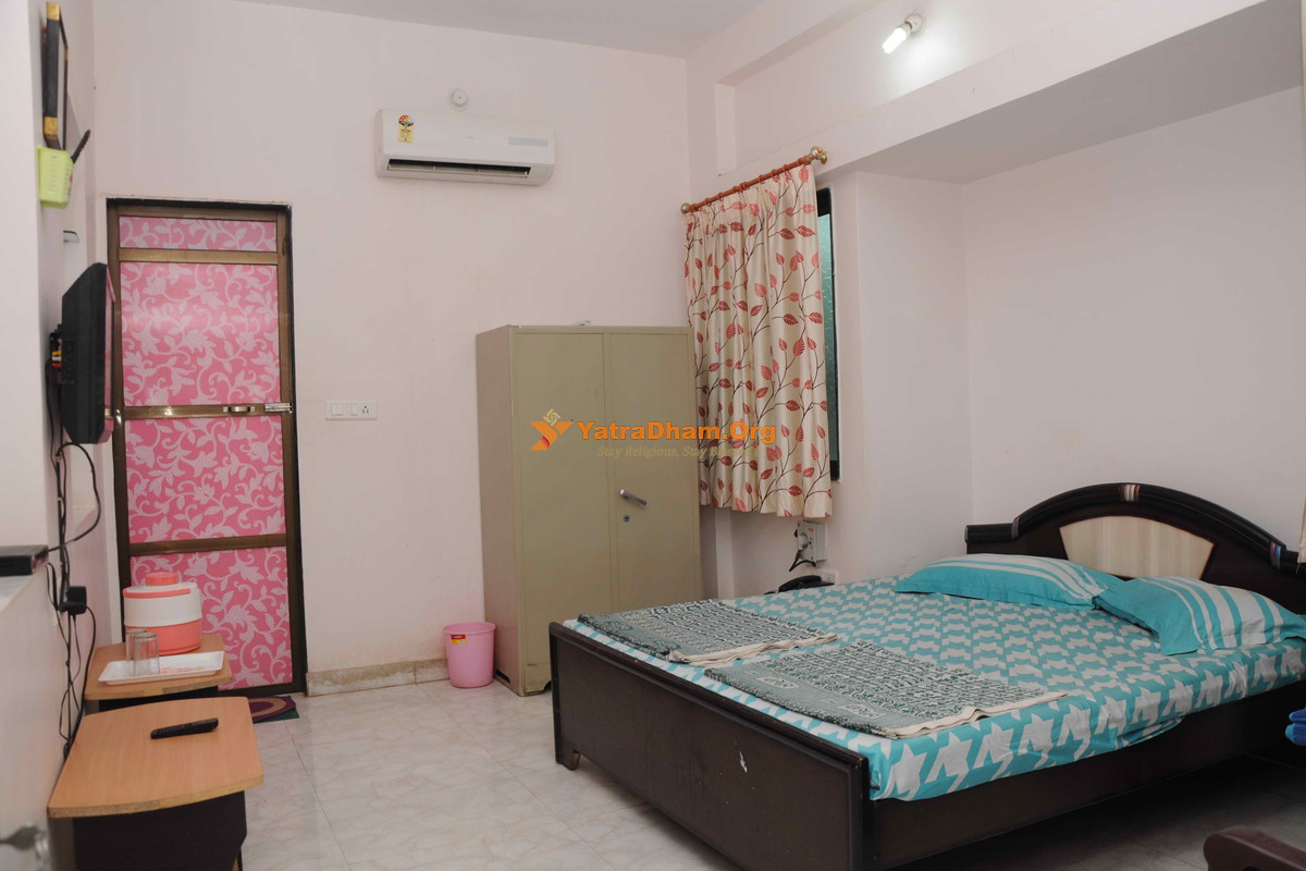Shri Vishwa Lad Parishad Nathdwara 2 Bed Room
