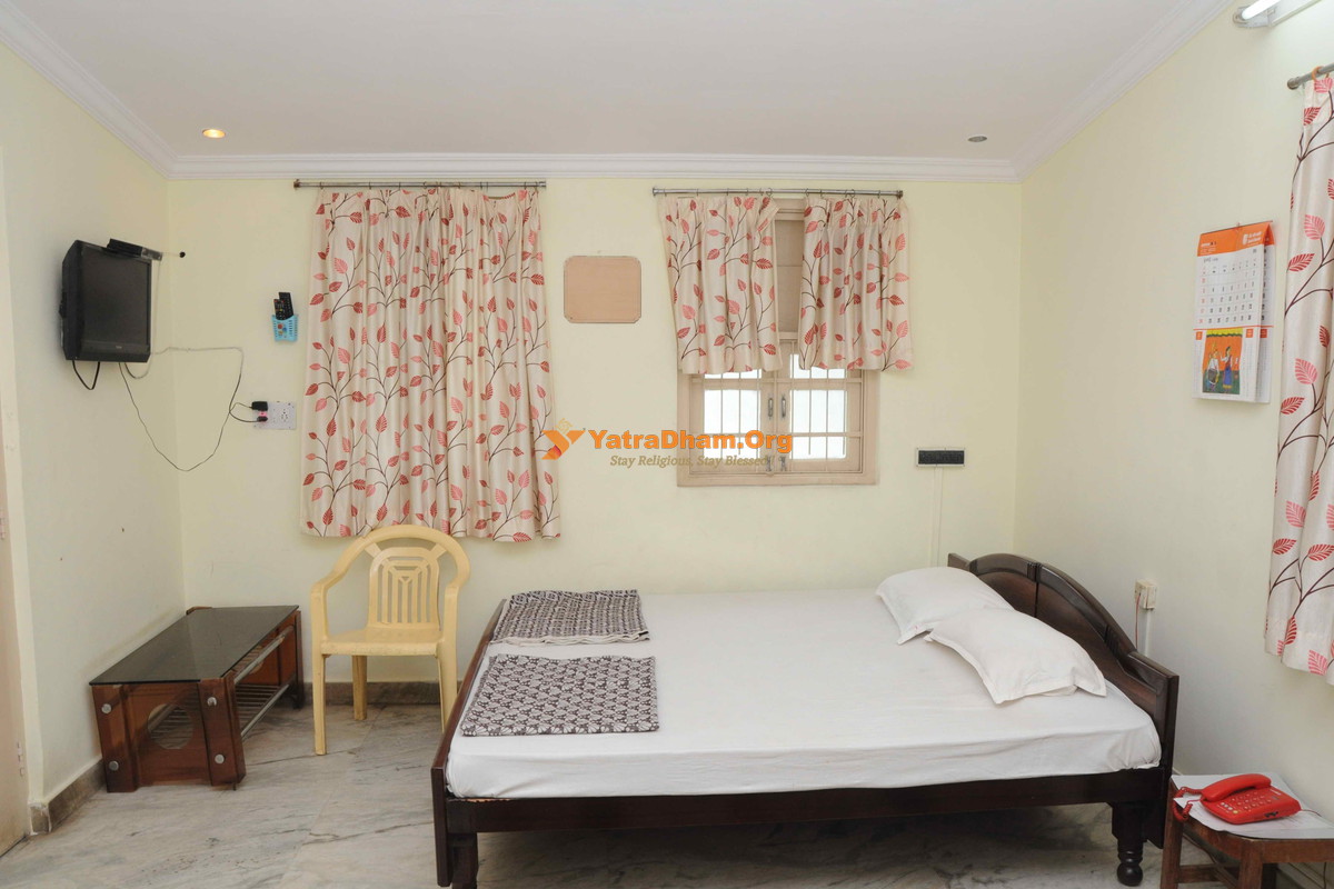 Shri Vishwa Lad Parishad Nathdwara 2 Bed Room
