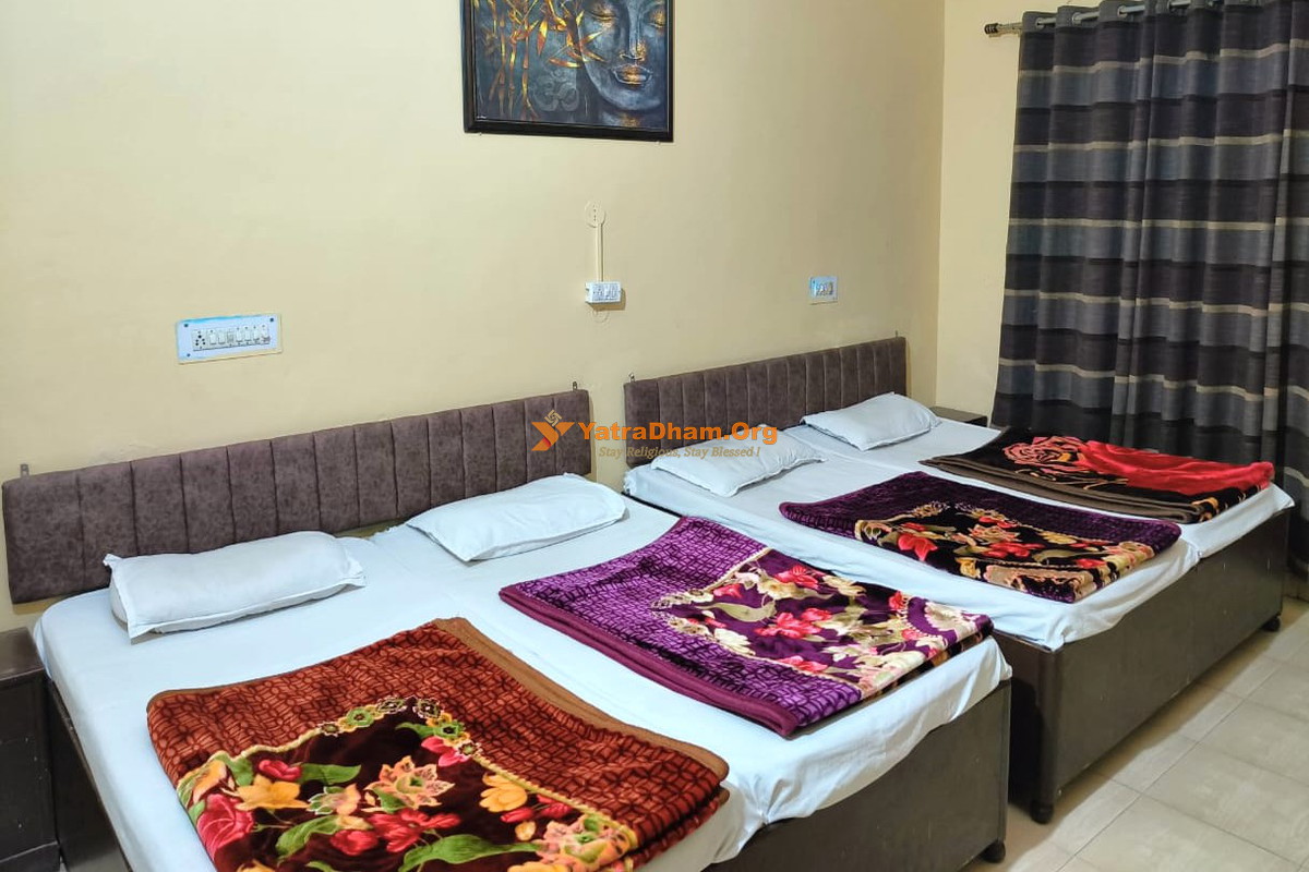 Hotel Prayag Raj Karnaprayag 4 Bed Room View