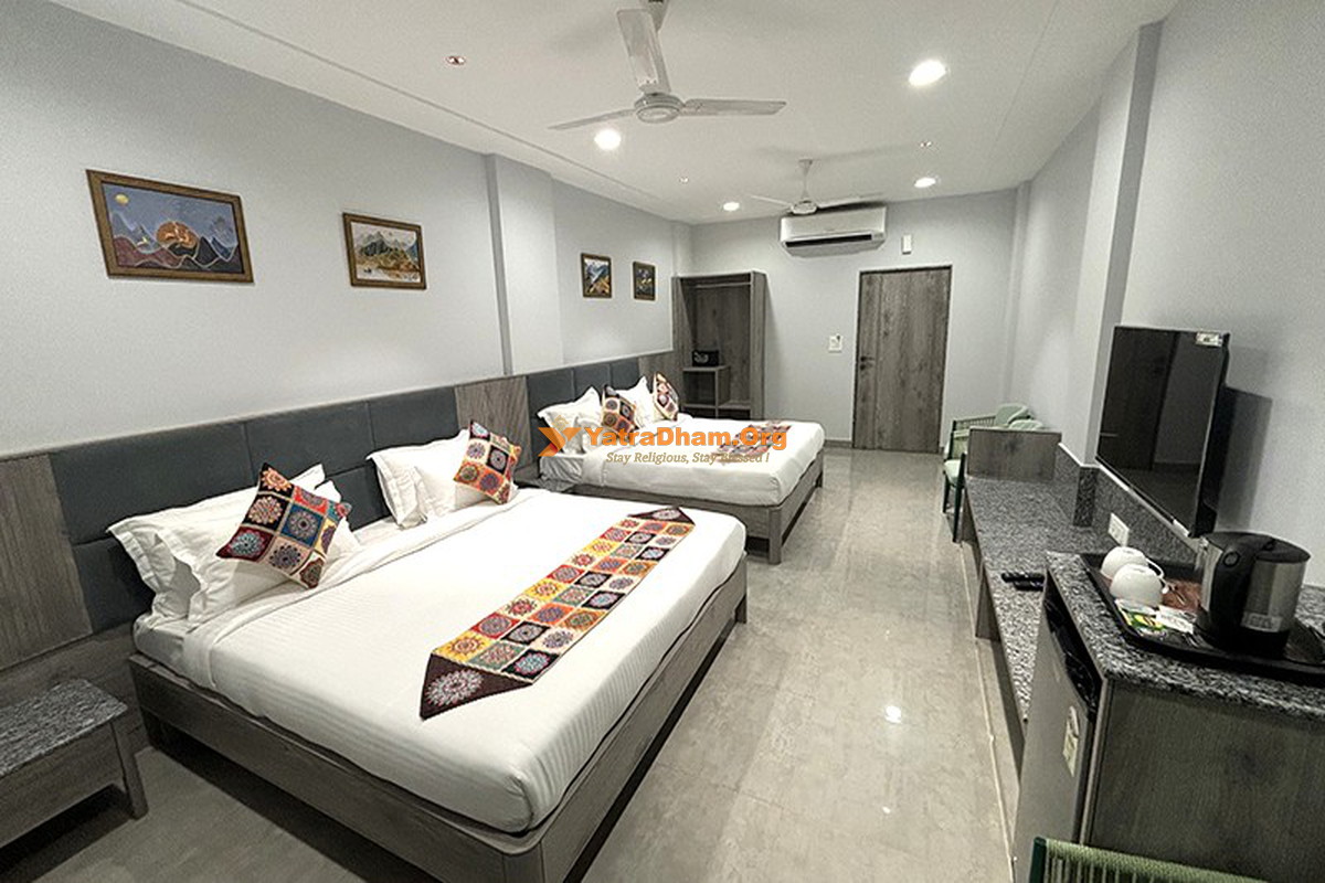 Amra Oasis Hotel Osian 4 Bed Executive Suite AC Room View