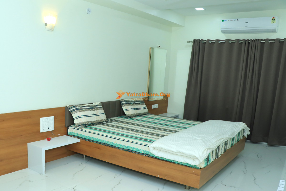 Grishneshwar Hotel Mayur Residency 2 Bed Room View
