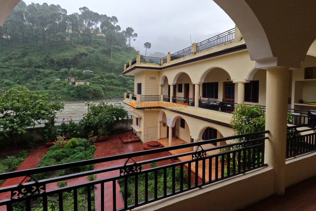 Yoga Niketan Trust Uttarkashi 2 Bed Room View