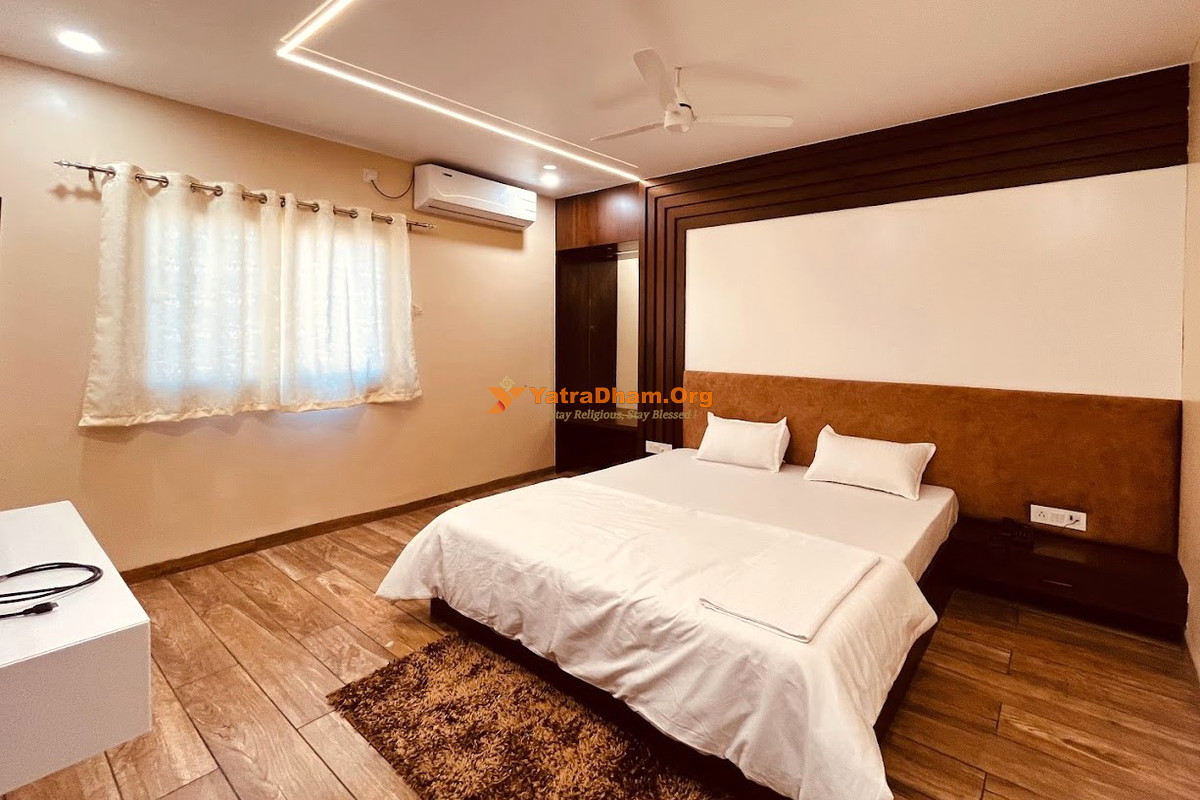 Damoh (Kundalpur) Hotel Luxury Inn 2 Bed Room View