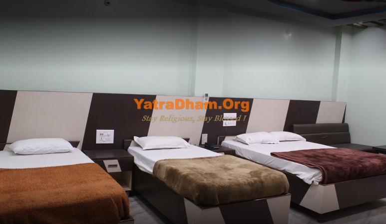 Hotel Gujrat Nagpur Room