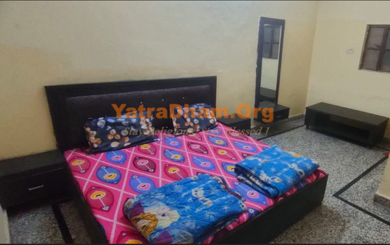 Jain Chatrawas Dharamshala Gwalior Room