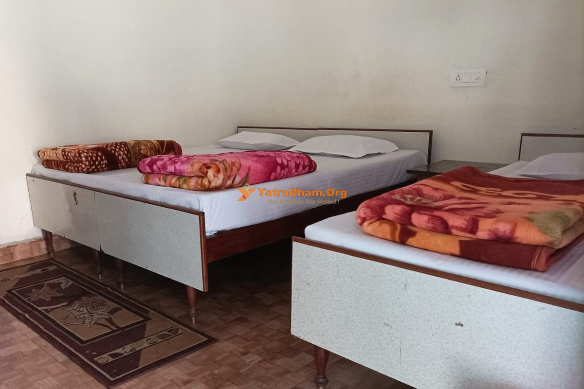 Balram Guest House Joshimath 3 Bed Room View