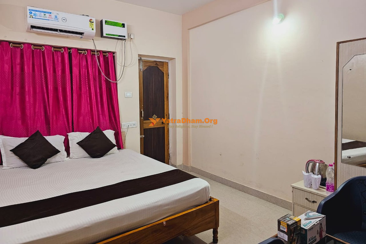 Jagannath Puri Hotel Bay Inn 2 Bed Room View