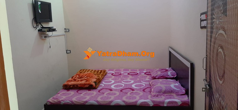 Jai Maa Nanda Devi Guest House Ayodhya Room