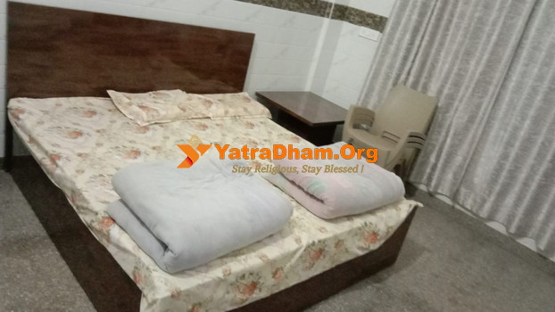 Fatehpur Pantalisa Dharamshala Room View 1 