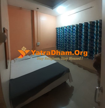 Ganga Yatri Niwas Kolhapur Room