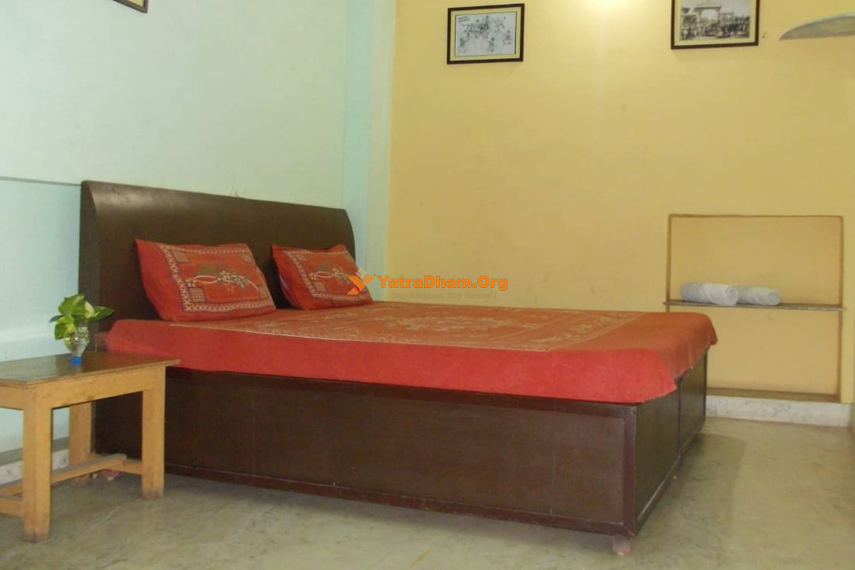 Bundi Raj Mahal Guest House 2 Bed Room View